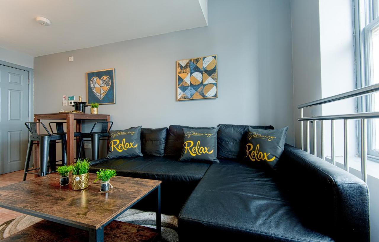 The Eistedfod Penthouse - Berwyn House Apartman Wrexham Kültér fotó
